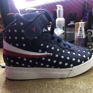 Fila BRAND NEW sneakers!